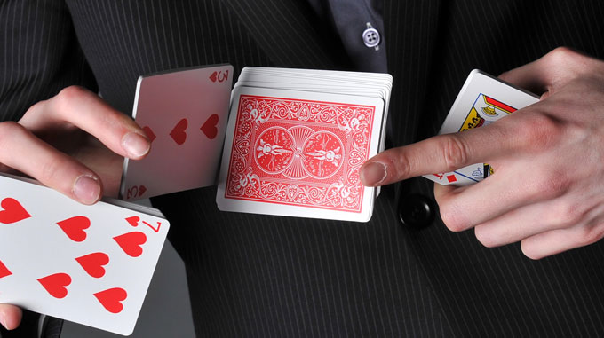 Magicien close-up traditionnel